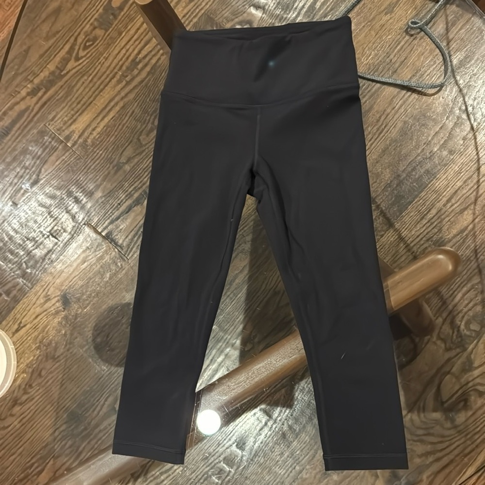 Black cropped leggings